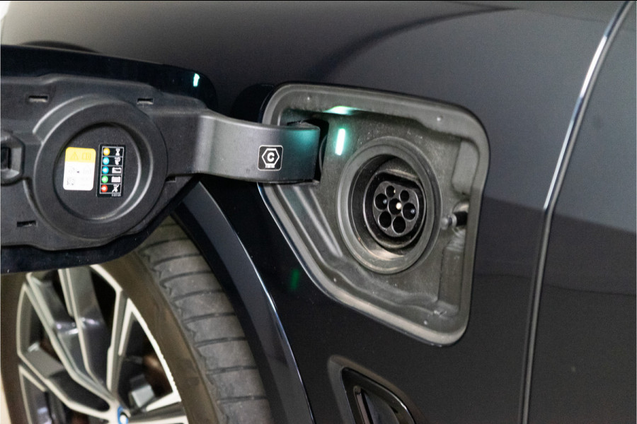 BMW X5 xDrive45e High Executive M-Sport 394PK | Pano | Laser | Luchtv | H/K | HUD | 12 MND Garantie