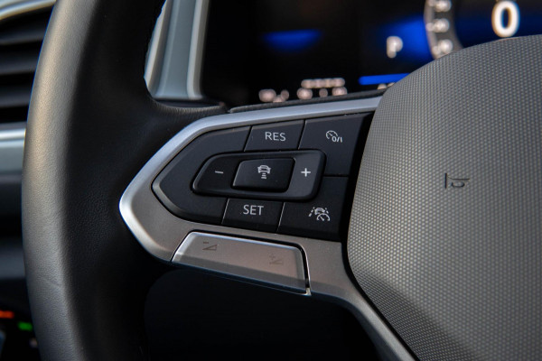 Volkswagen T-Roc 1.5 TSI Goal Edition PDC|Stoelverwarming|Carplay|Dodehoeksensor|ACC|LMV