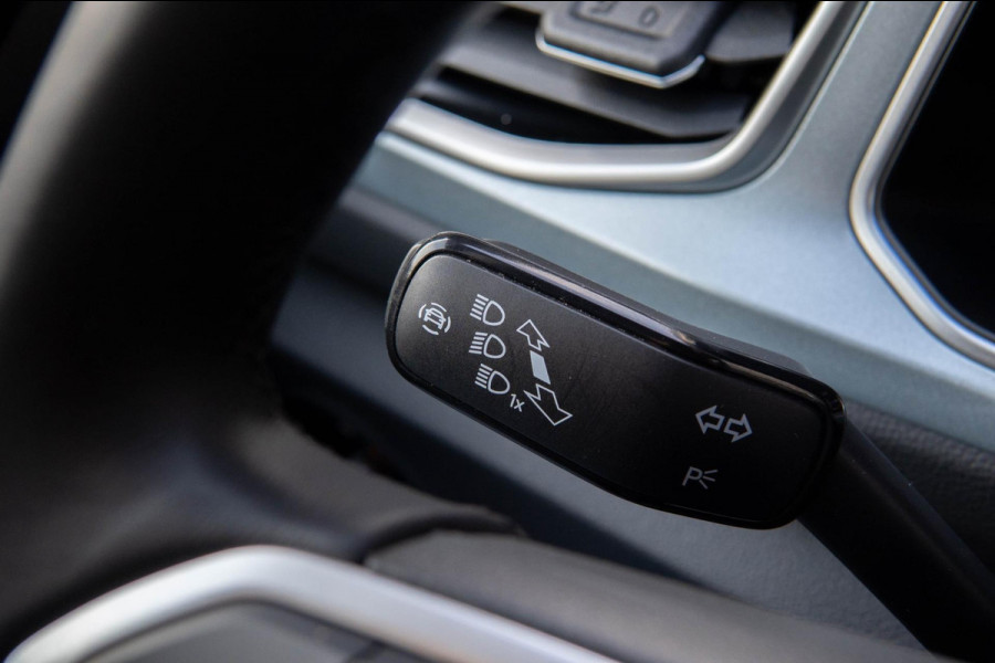 Volkswagen T-Roc 1.5 TSI Goal Edition PDC|Stoelverwarming|Carplay|Dodehoeksensor|ACC|LMV