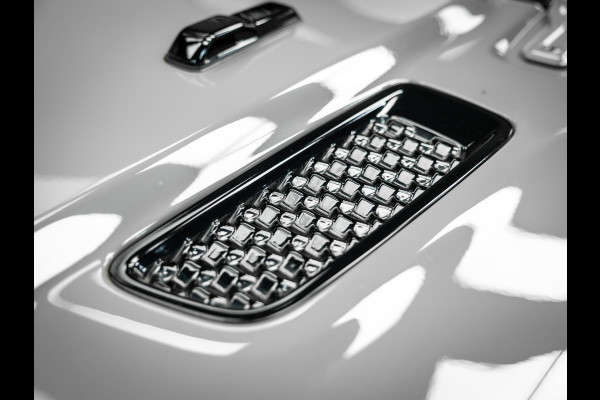 Jeep Wrangler 2.2D Sahara | Grijs Kenteken | Stoel en stuurverwarming | Custom Corse Edition |  Trekhaak | Alpine Sound |