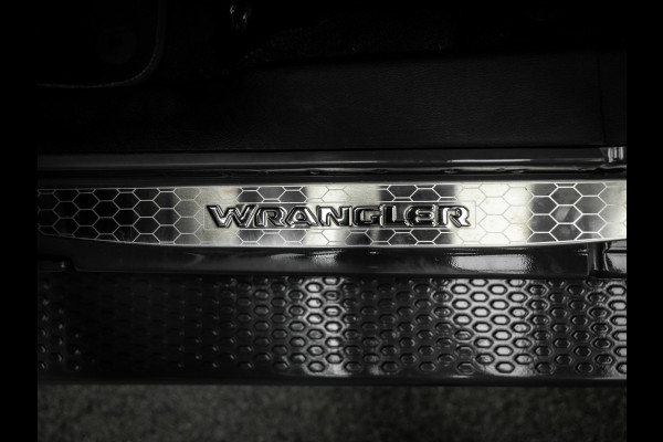 Jeep Wrangler 2.2D Sahara | Grijs Kenteken | Stoel en stuurverwarming | Custom Corse Edition |  Trekhaak | Alpine Sound |
