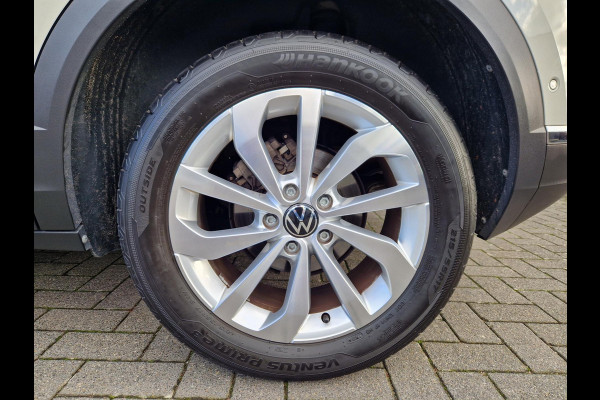 Volkswagen T-Roc 1.5 TSI DSG /Virtual /ACC /IQ Drive /IQ Light /Keyless