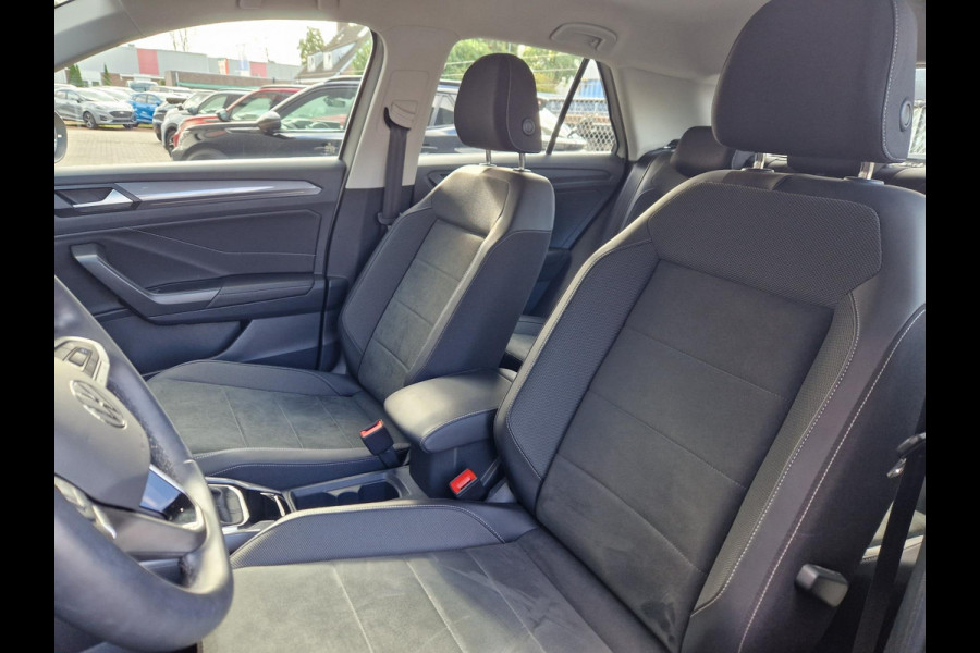 Volkswagen T-Roc 1.5 TSI DSG /Virtual /ACC /IQ Drive /IQ Light /Keyless