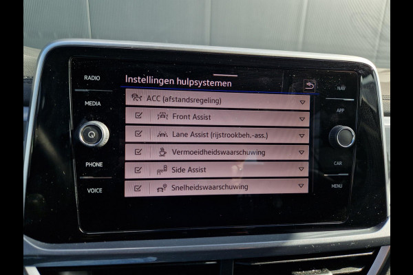 Volkswagen T-Roc 1.5 TSI DSG /Virtual /ACC /IQ Drive /IQ Light /Keyless