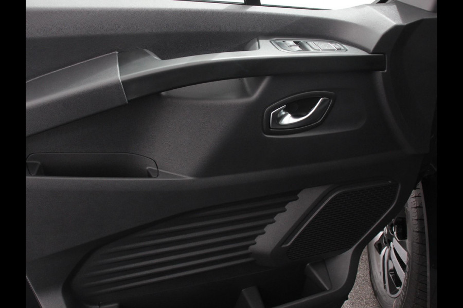 Renault Trafic 2.0 Blue dC1 150PK T29 L2H1 Extra Dubbele Cabine Navigatie Airco Lichtmetalen velgen Betimmering Trekhaak Camera Parkeer sensoren Dab