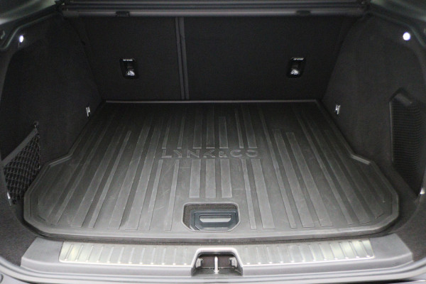 Lynk & Co 01 1.5 Two-Tone, 360° Camera, Panoramadak, Zwarte hemel, ACC, Keyless, PDC, LED, 20''