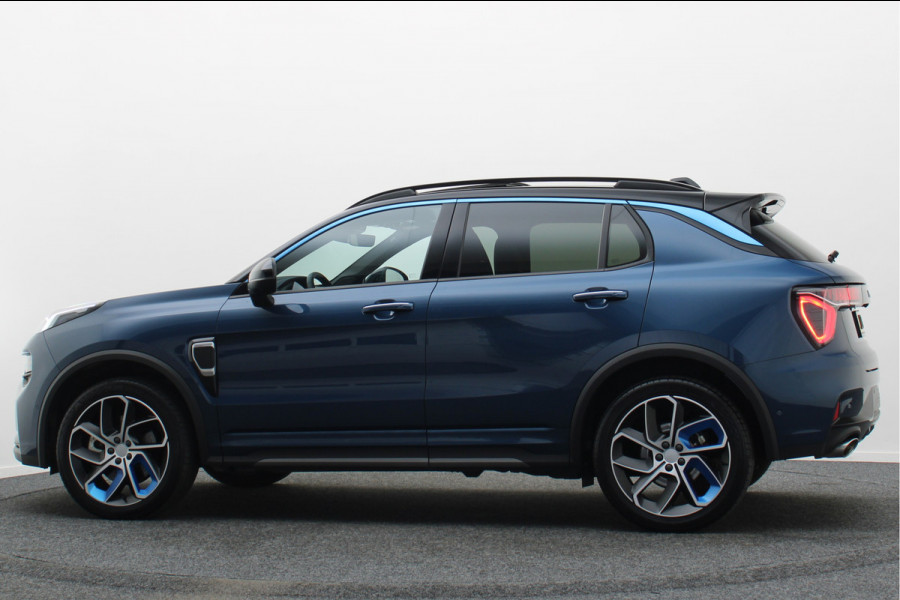 Lynk & Co 01 1.5 Two-Tone, 360° Camera, Panoramadak, Zwarte hemel, ACC, Keyless, PDC, LED, 20''