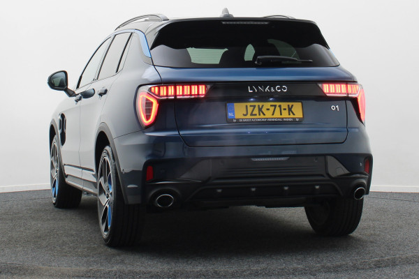 Lynk & Co 01 1.5 Two-Tone, 360° Camera, Panoramadak, Zwarte hemel, ACC, Keyless, PDC, LED, 20''