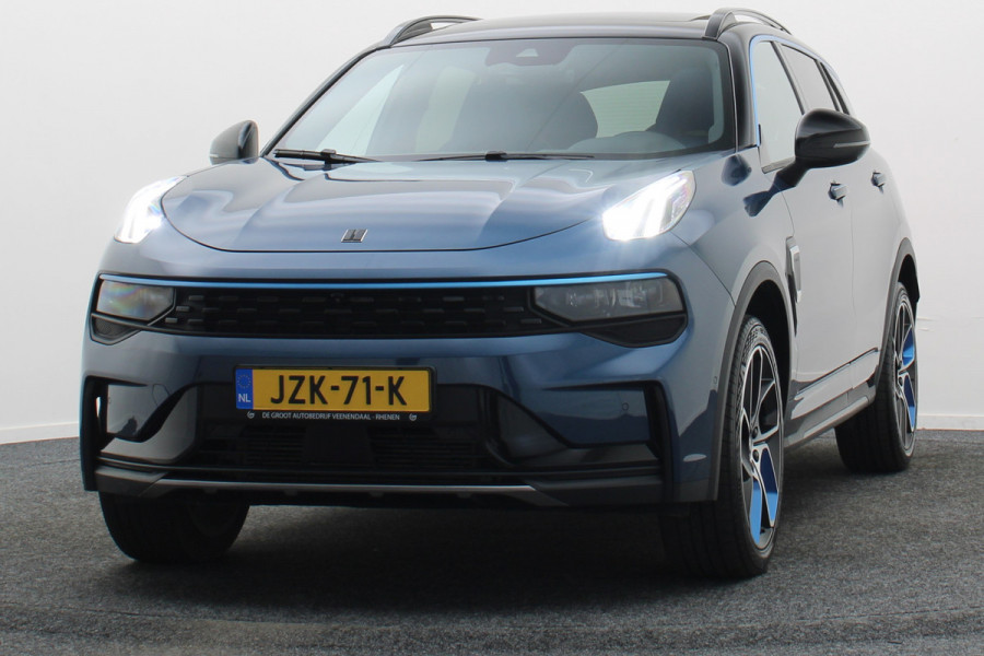 Lynk & Co 01 1.5 Two-Tone, 360° Camera, Panoramadak, Zwarte hemel, ACC, Keyless, PDC, LED, 20''