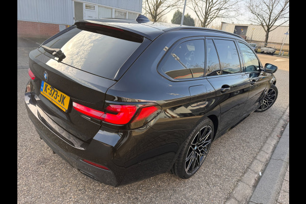 BMW 5 Serie Touring 530i HYBRID 2021 HIGH-EXE M-EDITION PANO LEDER NAP LUXE