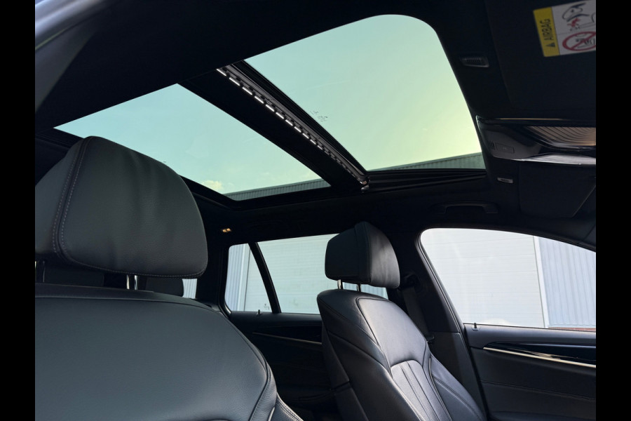 BMW 5 Serie Touring 530i HYBRID 2021 HIGH-EXE M-EDITION PANO LEDER NAP LUXE
