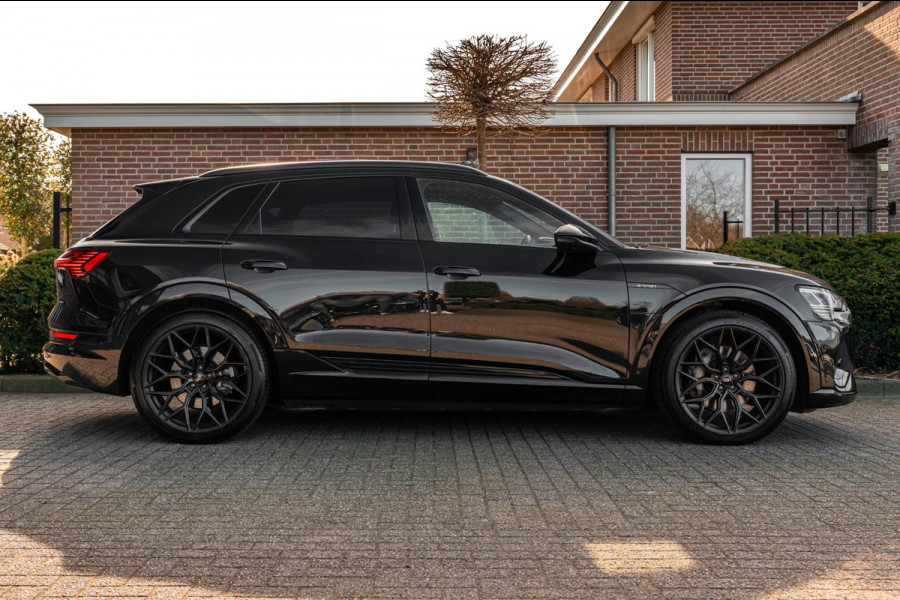 Audi e-tron 50 Quattro Launch Black Edition S-Line Adaptive Pano Luchtvering 22''