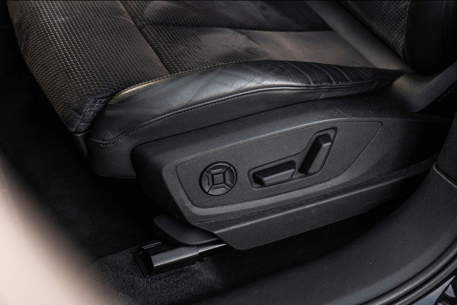 Audi e-tron 50 Quattro Launch Black Edition S-Line Adaptive Pano Luchtvering 22''