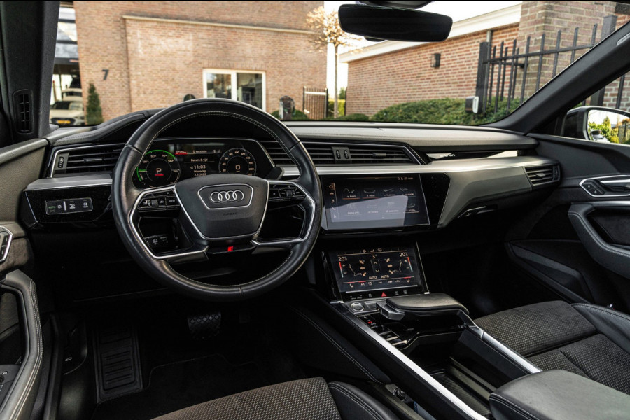Audi e-tron 50 Quattro Launch Black Edition S-Line Adaptive Pano Luchtvering 22''
