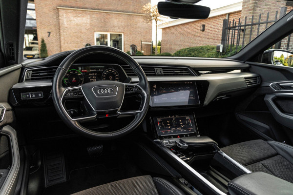 Audi e-tron 50 Quattro Launch Black Edition S-Line Adaptive Pano Luchtvering 22''