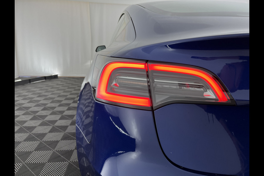 Tesla Model 3 Standard RWD Plus 60 kWh [ 3-Fase-11kW ] {SOH-92%} (INCL-BTW) Aut. *PANO | AUTOPILOT | LEATHER | KEYLESS | FULL-LED | MEMORY-PACK | TOPVIEW | DAB | CARPLAY | DIGI-COCKPIT | LANE-ASSIST | COMFORTSEATS | 19"ALU*