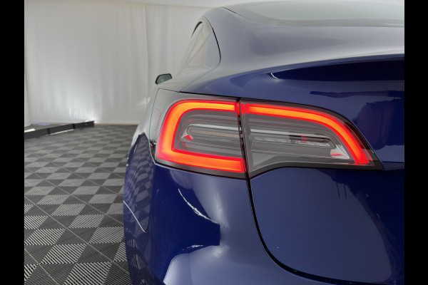 Tesla Model 3 Standard RWD Plus 60 kWh [ 3-Fase-11kW ] {SOH-92%} (INCL-BTW) Aut. *PANO | AUTOPILOT | LEATHER | KEYLESS | FULL-LED | MEMORY-PACK | TOPVIEW | DAB | CARPLAY | DIGI-COCKPIT | LANE-ASSIST | COMFORTSEATS | 19"ALU*