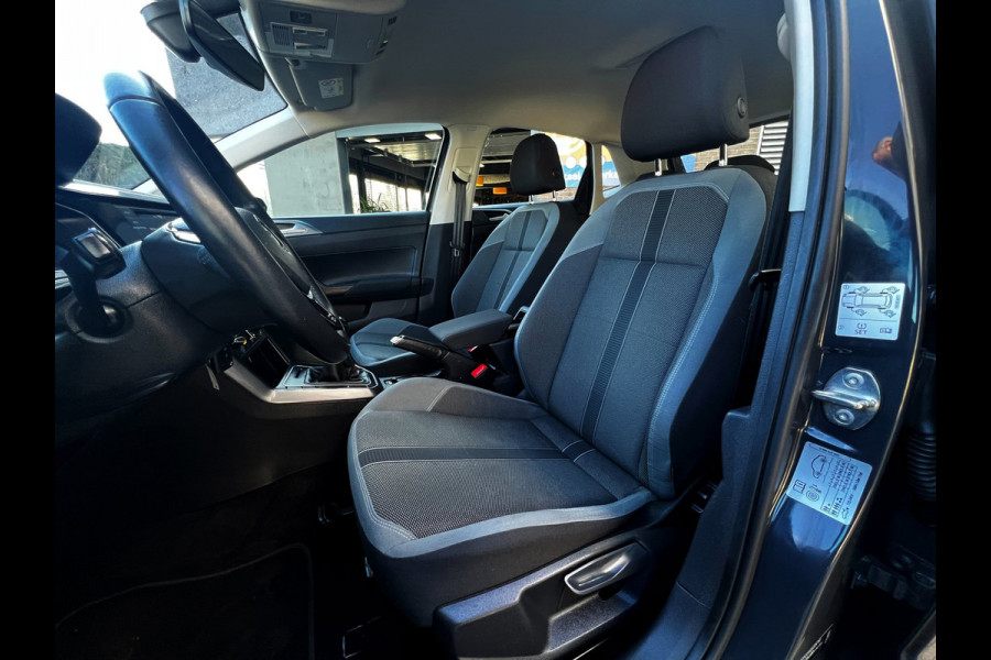 Volkswagen Polo 1.0 TSI Comfortline Business carplay_18''LMV_Cruise_Led