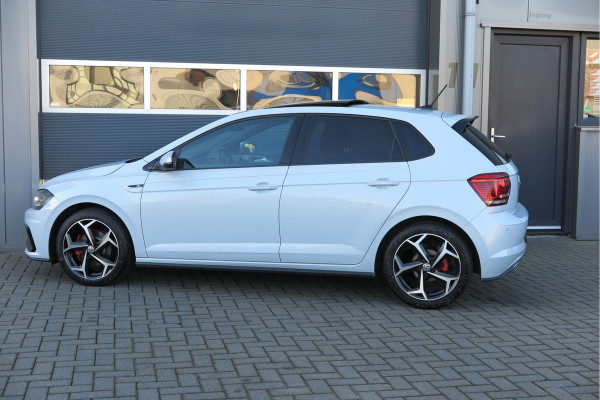 Volkswagen Polo 1.5 TSI 150pk DSG 3x R-line Highline Led , Panorama schuifdak, Virtual cockpit , Stoelverwarming , PDC, DAB+, Carplay, Achteruitrijcamera , LMV , etc.   (nieuwe APK)