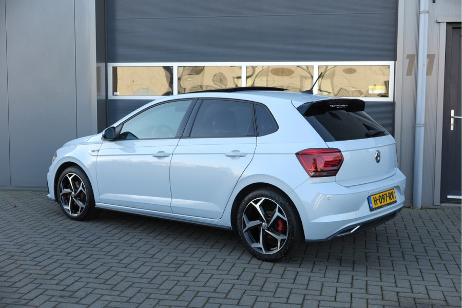 Volkswagen Polo 1.5 TSI 150pk DSG 3x R-line Highline Led , Panorama schuifdak, Virtual cockpit , Stoelverwarming , PDC, DAB+, Carplay, Achteruitrijcamera , LMV , etc.   (nieuwe APK)
