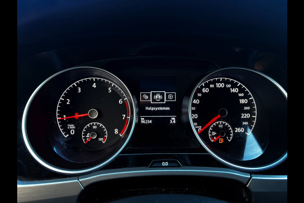 Volkswagen Touran 1.5 TSI Highline 7p Carplay__Clima_17''LMV