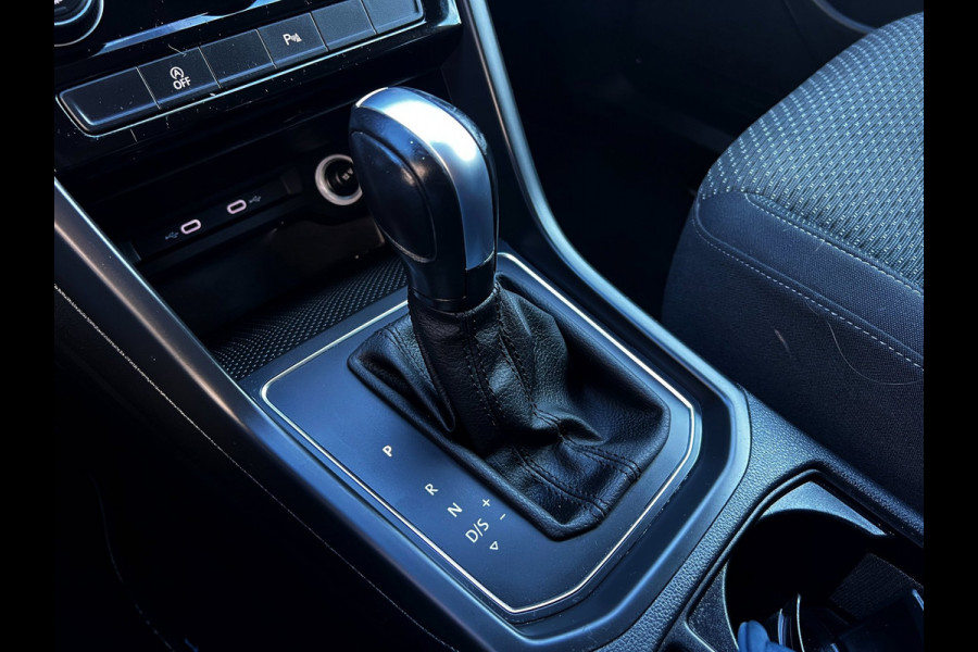 Volkswagen Touran 1.5 TSI Highline 7p Carplay__Clima_17''LMV