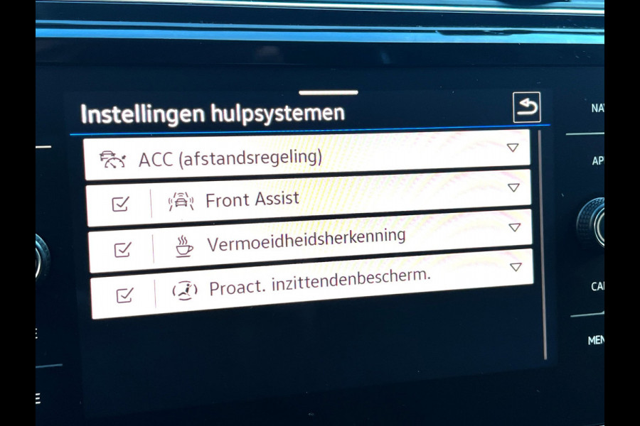 Volkswagen Touran 1.5 TSI Highline 7p Carplay__Clima_17''LMV