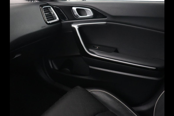 Kia Xceed 1.6 GDi PHEV ExecutiveLine | Stoelventilatie | Leder | Adaptive cruise | Camera | Memory | Achterbankverwarming | Full LED | Keyless | Stuurverwarming | Navigatie | Plug In