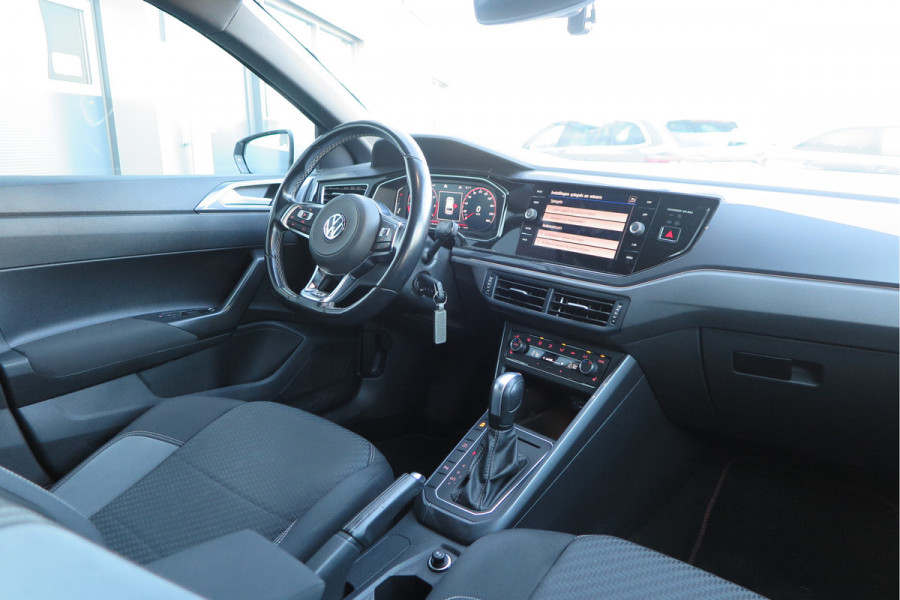 Volkswagen Polo 1.5 TSI 150pk DSG 3x R-line Highline Led , Panorama schuifdak, Virtual cockpit , Stoelverwarming , PDC, DAB+, Carplay, Achteruitrijcamera , LMV , etc.   (nieuwe APK)
