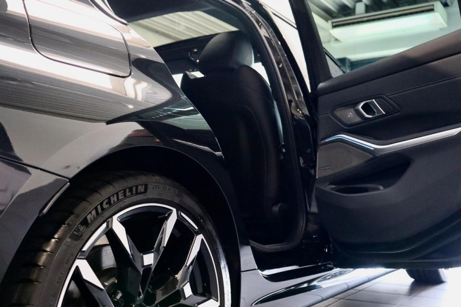 BMW 3-serie 330e LCI FACELIFT M Sport|Pano|Hud|HK|VOL