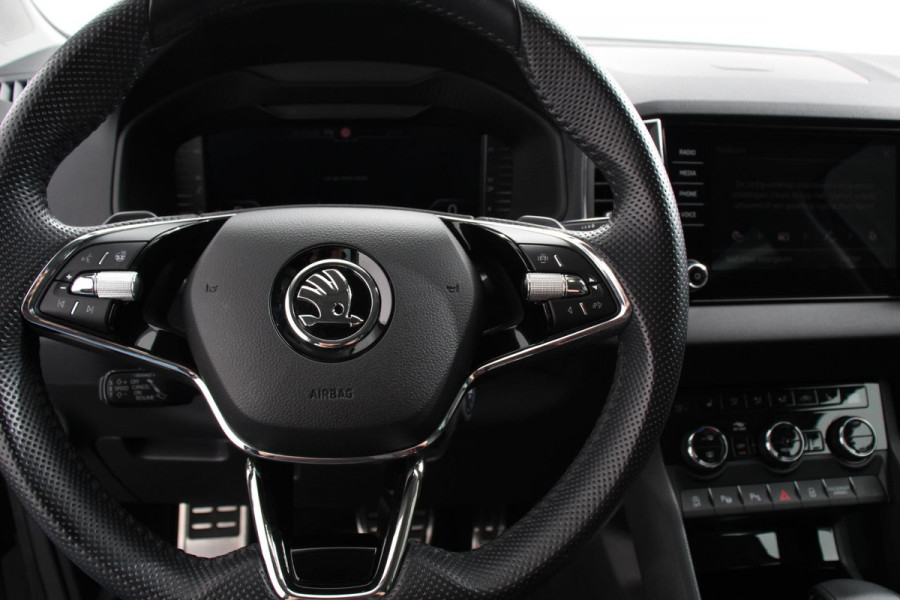 Škoda Karoq 1.5 TSI DSG Style Celebration | Navigatie | Adaptive Cruise Control | Lane/Side Assist | 18 Inch Lichtmetalen Velgen |