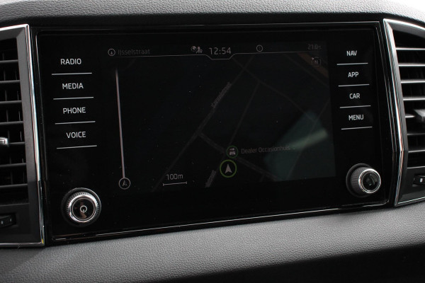 Škoda Karoq 1.5 TSI DSG Style Celebration | Navigatie | Adaptive Cruise Control | Lane/Side Assist | 18 Inch Lichtmetalen Velgen |