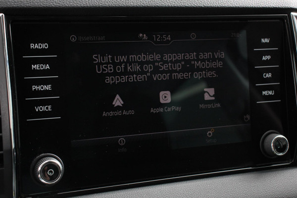 Škoda Karoq 1.5 TSI DSG Style Celebration | Navigatie | Adaptive Cruise Control | Lane/Side Assist | 18 Inch Lichtmetalen Velgen |