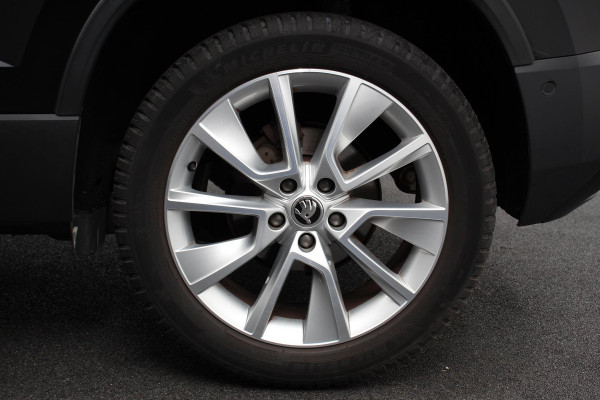 Škoda Karoq 1.5 TSI DSG Style Celebration | Navigatie | Adaptive Cruise Control | Lane/Side Assist | 18 Inch Lichtmetalen Velgen |