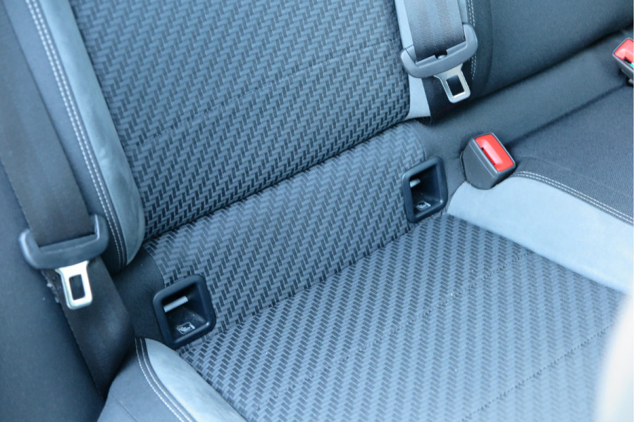 Volkswagen Polo 1.5 TSI 150pk DSG 3x R-line Highline Led , Panorama schuifdak, Virtual cockpit , Stoelverwarming , PDC, DAB+, Carplay, Achteruitrijcamera , LMV , etc.   (nieuwe APK)