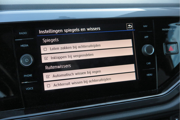 Volkswagen Polo 1.5 TSI 150pk DSG 3x R-line Highline Led , Panorama schuifdak, Virtual cockpit , Stoelverwarming , PDC, DAB+, Carplay, Achteruitrijcamera , LMV , etc.   (nieuwe APK)