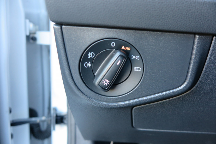 Volkswagen Polo 1.5 TSI 150pk DSG 3x R-line Highline Led , Panorama schuifdak, Virtual cockpit , Stoelverwarming , PDC, DAB+, Carplay, Achteruitrijcamera , LMV , etc.   (nieuwe APK)