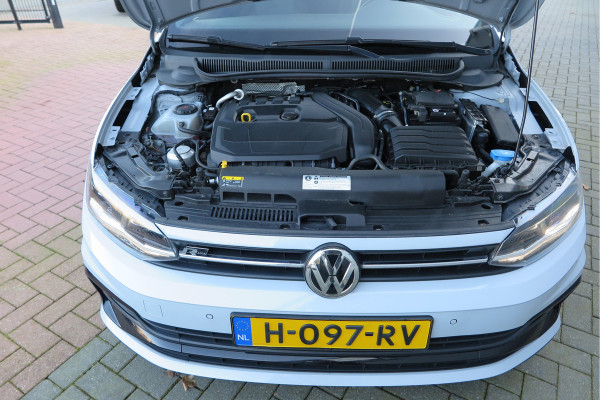 Volkswagen Polo 1.5 TSI 150pk DSG 3x R-line Highline Led , Panorama schuifdak, Virtual cockpit , Stoelverwarming , PDC, DAB+, Carplay, Achteruitrijcamera , LMV , etc.   (nieuwe APK)