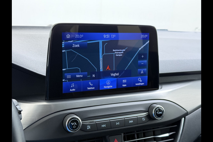Ford FOCUS Wagon 1.0T 126PK Trekhaak Navi Dual-Ecc Apple Carplay Android Auto Stoel+Voorruitverwarming Cruise Control Pdc Titanium Business Lmv Led Privacy Glas Lane Assist TCS Keyless Licht-/Regensensor 1e Eigenaar Origineel Nederlandse Auto Dealeronderhouden
