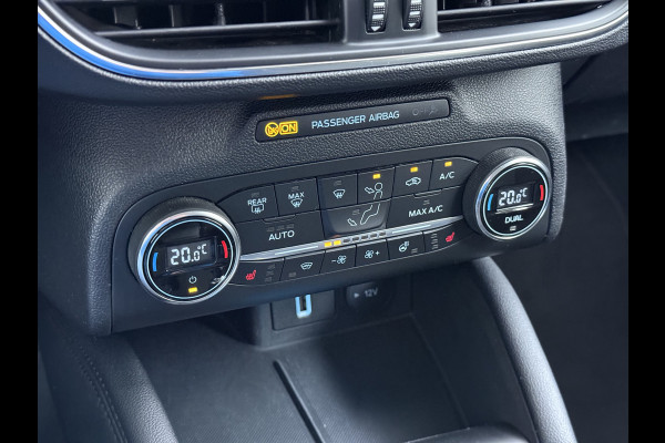 Ford FOCUS Wagon 1.0T 126PK Trekhaak Navi Dual-Ecc Apple Carplay Android Auto Stoel+Voorruitverwarming Cruise Control Pdc Titanium Business Lmv Led Privacy Glas Lane Assist TCS Keyless Licht-/Regensensor 1e Eigenaar Origineel Nederlandse Auto Dealeronderhouden