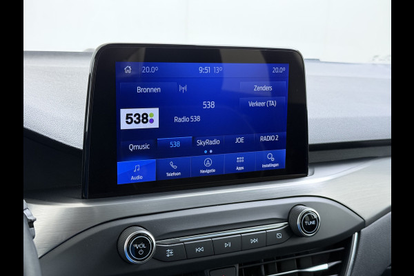 Ford FOCUS Wagon 1.0T 126PK Trekhaak Navi Dual-Ecc Apple Carplay Android Auto Stoel+Voorruitverwarming Cruise Control Pdc Titanium Business Lmv Led Privacy Glas Lane Assist TCS Keyless Licht-/Regensensor 1e Eigenaar Origineel Nederlandse Auto Dealeronderhouden