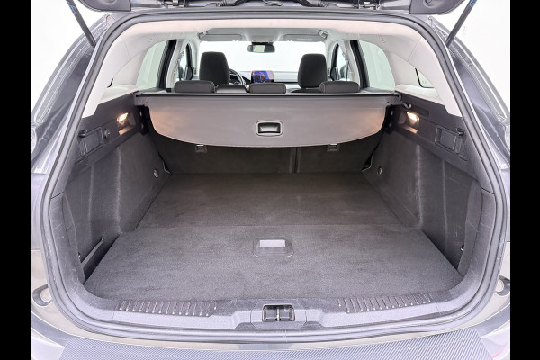 Ford FOCUS Wagon 1.0T 126PK Trekhaak Navi Dual-Ecc Apple Carplay Android Auto Stoel+Voorruitverwarming Cruise Control Pdc Titanium Business Lmv Led Privacy Glas Lane Assist TCS Keyless Licht-/Regensensor 1e Eigenaar Origineel Nederlandse Auto Dealeronderhouden