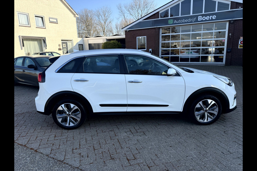 Kia e-Niro DynamicLine 64 kWh 3-Fase, Navi, Camera, Carplay, DAB