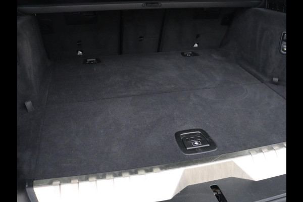 BMW 5 Serie 530e Executive | Leder | Trekhaak | Stoelverwarming | Live Cockpit | Carplay | Achterbankverwarming | Navigatie | Parkeerhulp |