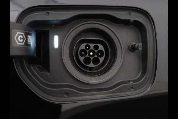 BMW 5 Serie 530e Executive | Leder | Trekhaak | Stoelverwarming | Live Cockpit | Carplay | Achterbankverwarming | Navigatie | Parkeerhulp |