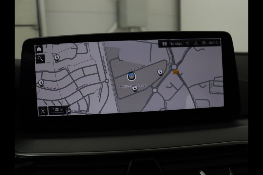 BMW 5 Serie 530e Executive | Leder | Trekhaak | Stoelverwarming | Live Cockpit | Carplay | Achterbankverwarming | Navigatie | Parkeerhulp |