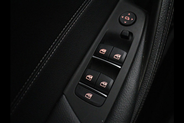 BMW 5 Serie 530e Executive | Leder | Trekhaak | Stoelverwarming | Live Cockpit | Carplay | Achterbankverwarming | Navigatie | Parkeerhulp |