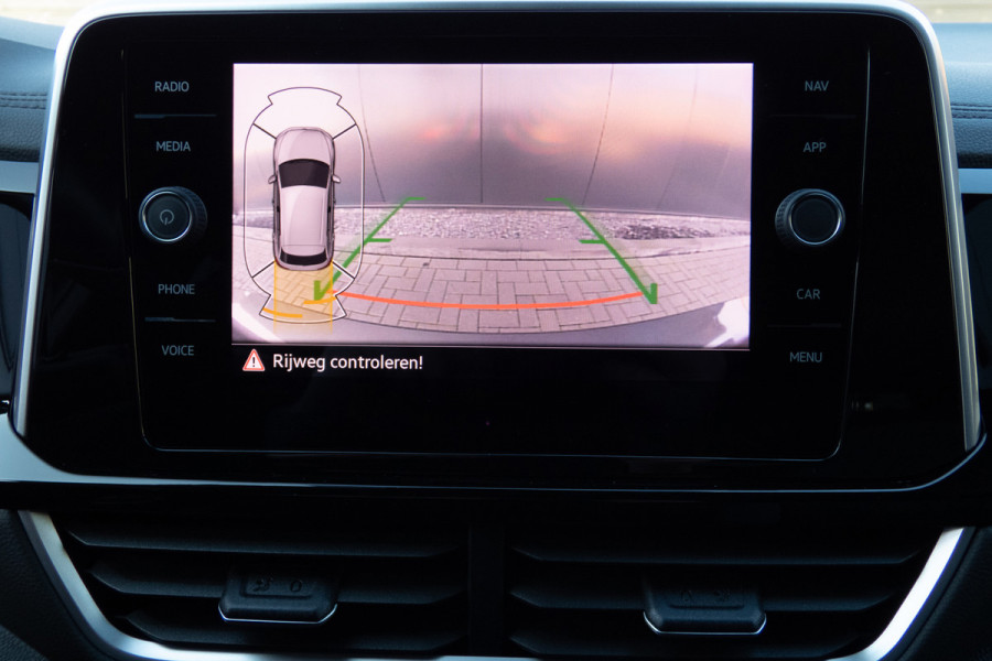 Volkswagen T-Roc 1.0 TSI R-Line Business | CAMERA | STOELVERWARMING | EERSTE EIGENAAR | ACC