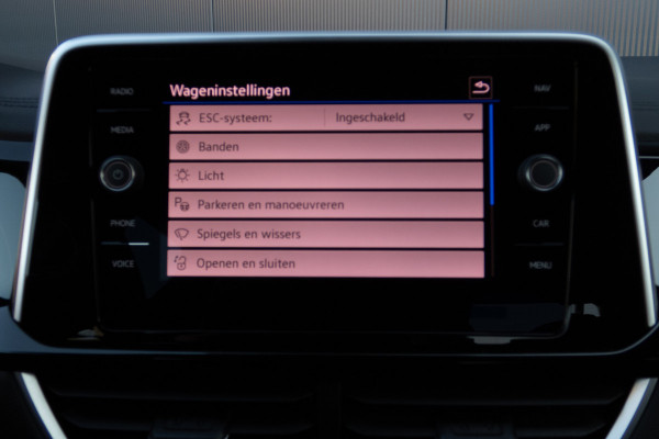 Volkswagen T-Roc 1.0 TSI R-Line Business | CAMERA | STOELVERWARMING | EERSTE EIGENAAR | ACC