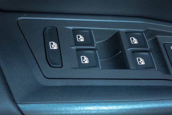 Volkswagen T-Roc 1.0 TSI R-Line Business | CAMERA | STOELVERWARMING | EERSTE EIGENAAR | ACC